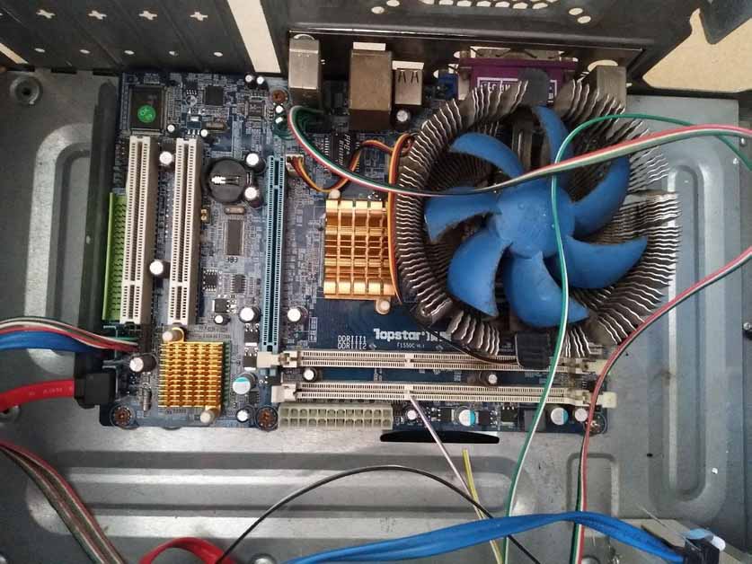 原因3：電腦CPU散熱不良導致自動重啟