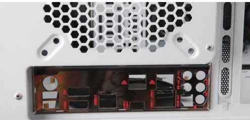 4-安裝I O防靜電擋板 4-安裝I O防靜電擋板