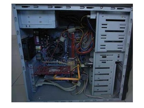 電腦老是自動關機如何解決？