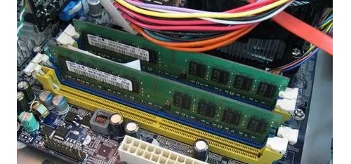 c-內(nèi)存條不兼容或接觸不良 c-內(nèi)存條不兼容或接觸不良